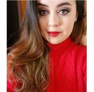 Meet your Posher, Violeta